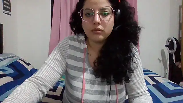 babyluna939 online show from 04-21-26, 01:42