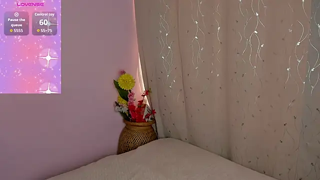 Little Ivy online show from 04-01-26, 01:41