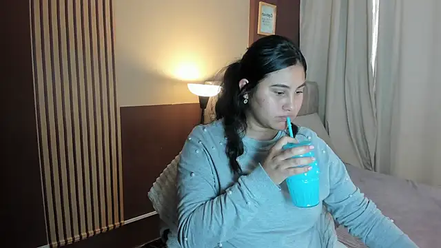 Little Ivy online show from 04-21-26, 08:12