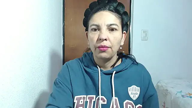 anybellucci43 online show from 11-14-25, 12:04