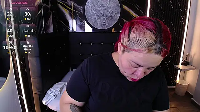 Bruja  Scarlata online show from 10-21-25, 10:27