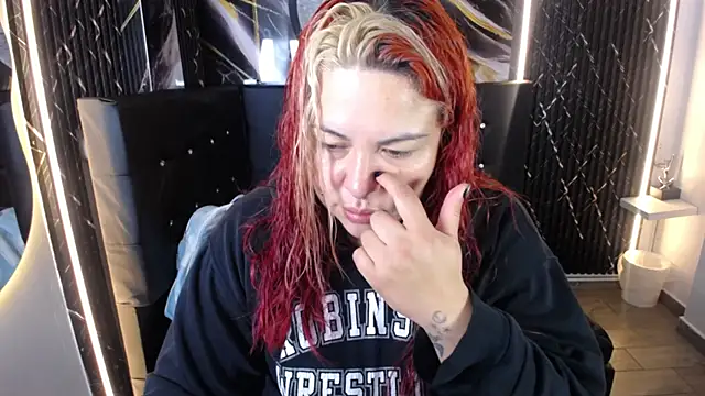 Bruja  Scarlata online show from 11-06-25, 10:05