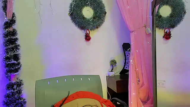 Monica lopez online show from 12-31-24, 06:13