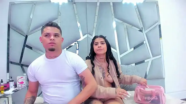 Snapshot of MelissaAndZeuss chatting on 12-02-24, 08:09 MelissaAndZeuss online show from 12-02-24, 08:09