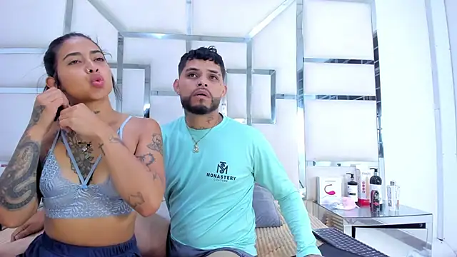 Snapshot of MelissaAndZeuss chatting on 10-08-25, 06:11 MelissaAndZeuss online show from 10-08-25, 06:11