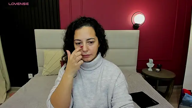 Linda Insatiable online show from 10-10-25, 01:37