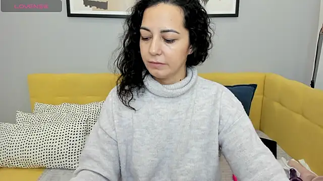 Linda Insatiable online show from 11-15-25, 01:36