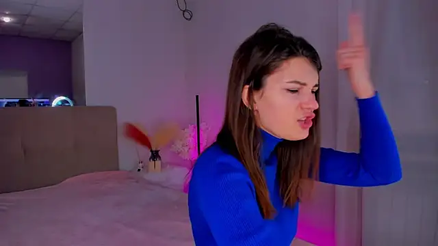 Laura Leee online show from 01-22-25, 06:31