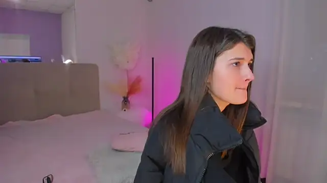 Laura Leee online show from 03-19-25, 09:49