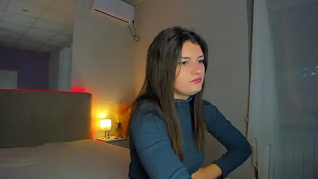 Laura Leee online show from 10-06-25, 05:27