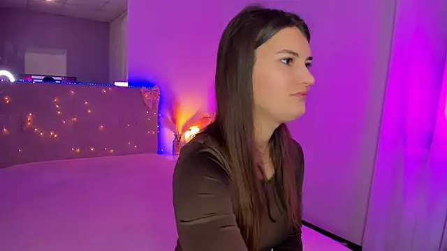 Laura Leee online show from 04-03-26, 04:43