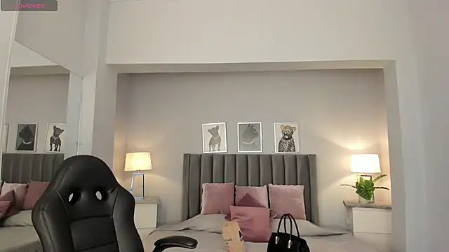 Madie  collins online show from 02-26-25, 11:09