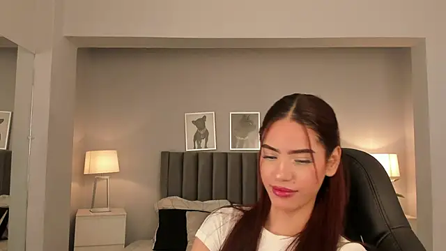 Madie  collins online show from 03-12-25, 11:09