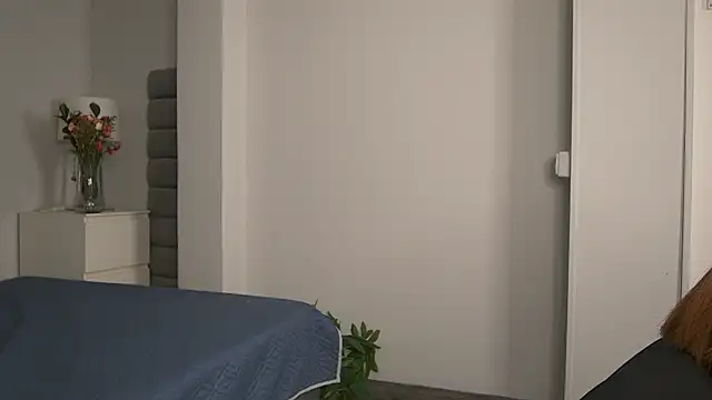 Madie  collins online show from 04-08-26, 12:05