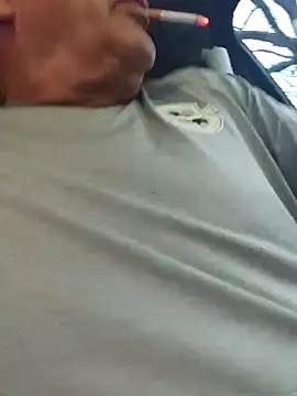 Snapshot of vanscr1 chatting on 02-04-25, 01:27 vanscr1 online show from 02-04-25, 01:27