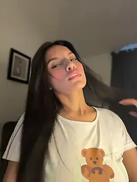 Snapshot of Dulceeany chatting on 05-23-26, 11:20 Dulceeany online show from 05-23-26, 11:20