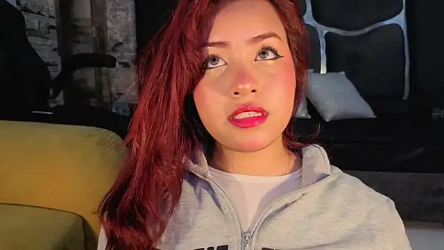 Estrella05  online show from 09-12-25, 04:56