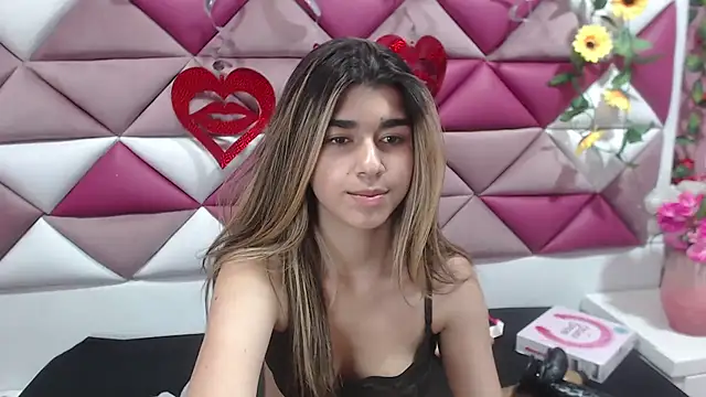 NahomiConnor  online show from 02-13-25, 10:22