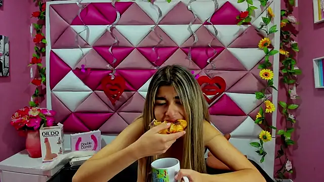 NahomiConnor  online show from 03-13-25, 01:50