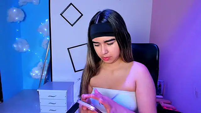 NahomiConnor  online show from 09-19-25, 01:12