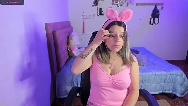 Sabrina Hall  online show from 10-14-25, 01:28