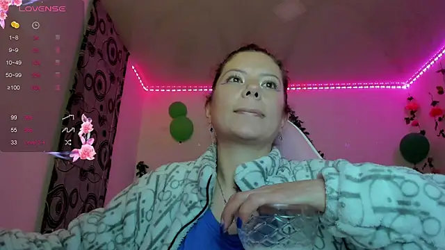Snapshot of Susana_garcia_ chatting on 12-29-24, 01:45 Susana garcia  online show from 12-29-24, 01:45