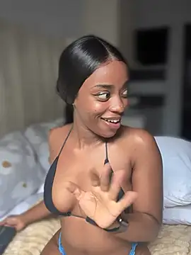 Snapshot of BhadBhad_Kitty chatting on 03-22-25, 11:32 BhadBhad Kitty online show from 03-22-25, 11:32