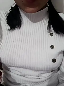 Snapshot of Riyu_05 chatting on 12-22-24, 09:55 Riyu 05 online show from 12-22-24, 09:55