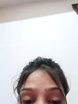 Snapshot of Riyu_05 chatting on 02-25-25, 10:04 Riyu 05 online show from 02-25-25, 10:04