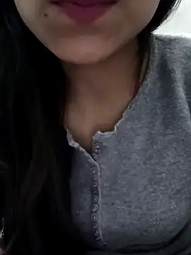 Snapshot of Riyu_05 chatting on 03-17-25, 10:17 Riyu 05 online show from 03-17-25, 10:17