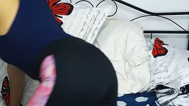 DivinSandra online show from 03-19-25, 10:33