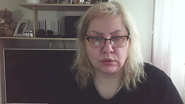 Snapshot of AngelinaGlam chatting on 01-10-25, 10:17 AngelinaGlam online show from 01-10-25, 10:17