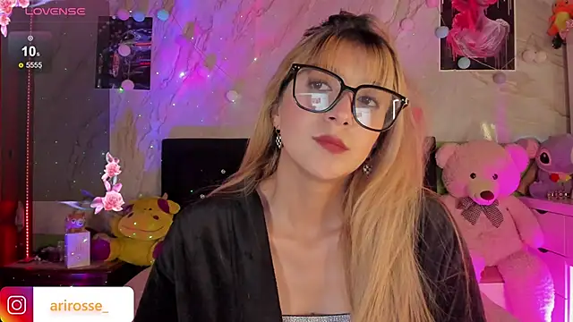 Snapshot of ariana_rosse__ chatting on 11-26-25, 08:04 ariana rosse online show from 11-26-25, 08:04