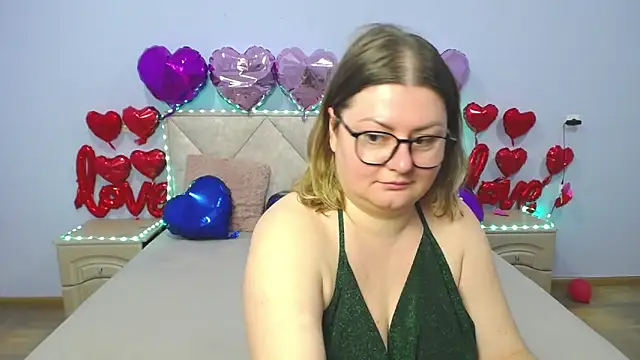 ZannaDreil online show from 02-23-25, 04:17