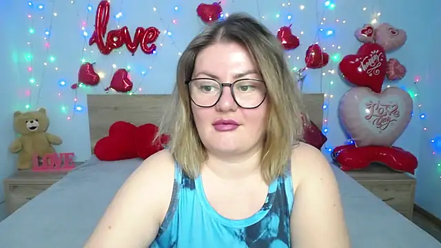 ZannaDreil online show from 03-01-25, 01:22