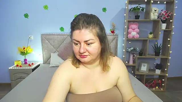 ZannaDreil online show from 03-21-25, 07:13