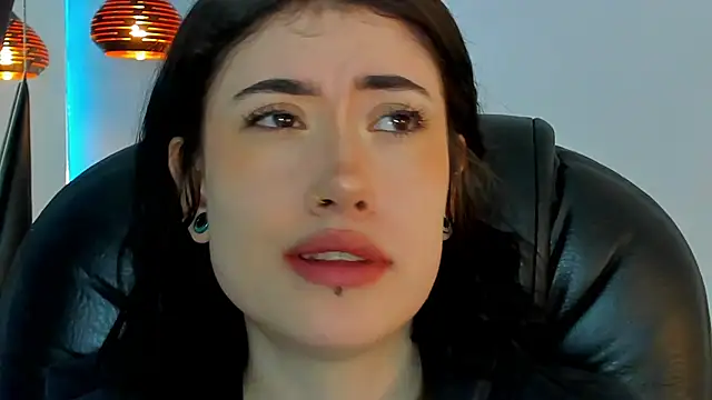 Snapshot of melody_suarez chatting on 01-12-25, 07:53 melody suarez online show from 01-12-25, 07:53
