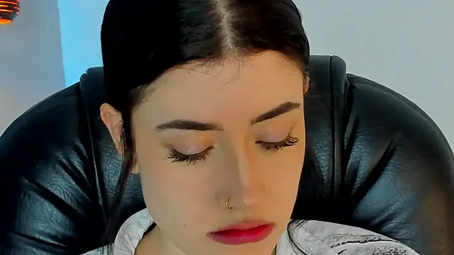 Snapshot of melody_suarez chatting on 01-17-25, 07:38 melody suarez online show from 01-17-25, 07:38