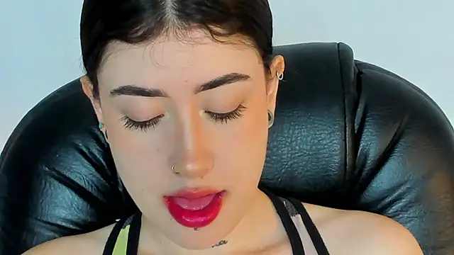 Snapshot of melody_suarez chatting on 01-26-25, 07:52 melody suarez online show from 01-26-25, 07:52