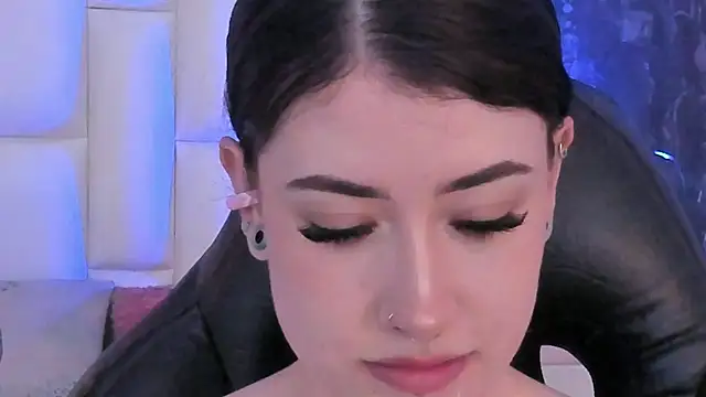 Snapshot of melody_suarez chatting on 02-07-25, 11:03 melody suarez online show from 02-07-25, 11:03