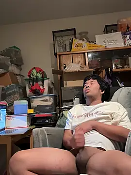 Snapshot of bigasianloads25 chatting on 12-25-24, 06:52 bigasianloads25 online show from 12-25-24, 06:52