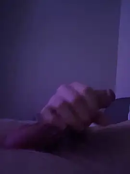 Snapshot of Snowgoose23 chatting on 12-19-25, 04:52 Snowgoose23 online show from 12-19-25, 04:52