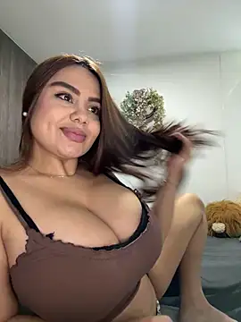 Snapshot of valeria2019hot chatting on 09-10-25, 02:06 valeria2019hot online show from 09-10-25, 02:06