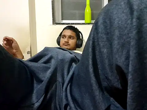 Jonrobinso online show from 12-02-25, 06:03