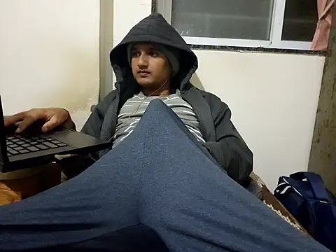 Jonrobinso online show from 12-18-25, 03:40