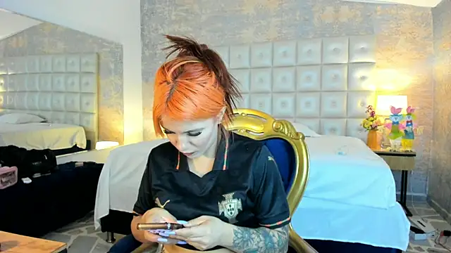 MelaniieRoux online show from 06-08-26, 07:36