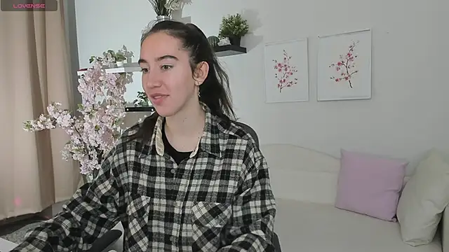 Belle Via online show from 04-14-26, 02:45