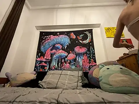 EmilyCleeveland online show from 02-26-25, 07:38