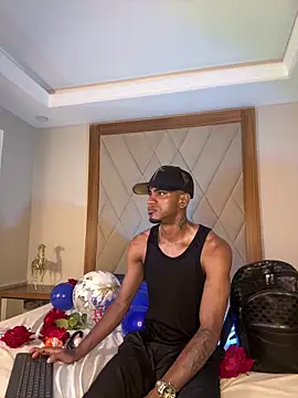 AaronCruz  online show from 04-02-26, 09:01