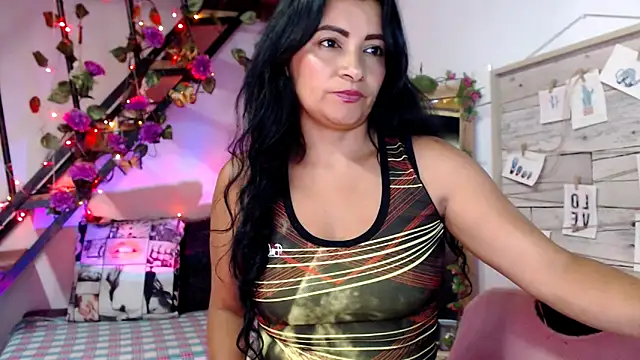 luna sky83 online show from 02-03-26, 06:51